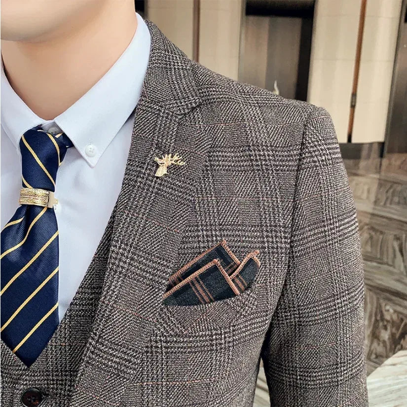 Close-up of the classic single-breasted closure on the knit weave blazer, showing the high-quality buttons and clean finish. - BetterPlace